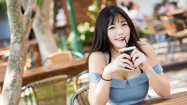 菜花和蟹棒一起炒口感丰富