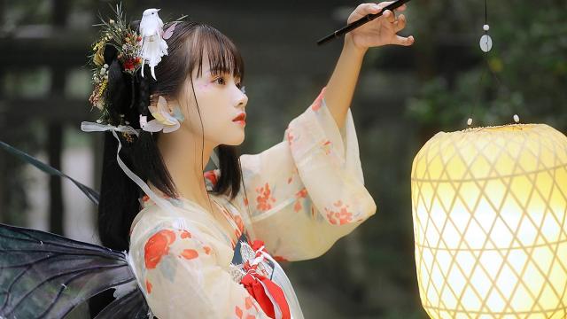 室内养栀子花好吗(室内养栀子花散光可以吗？)