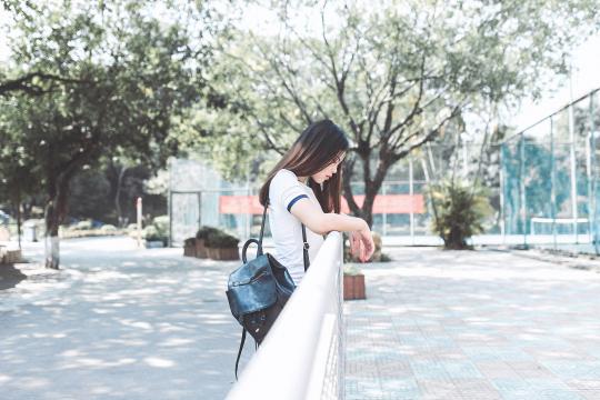 达到最优收益：如何选择最优白芝麻价格？