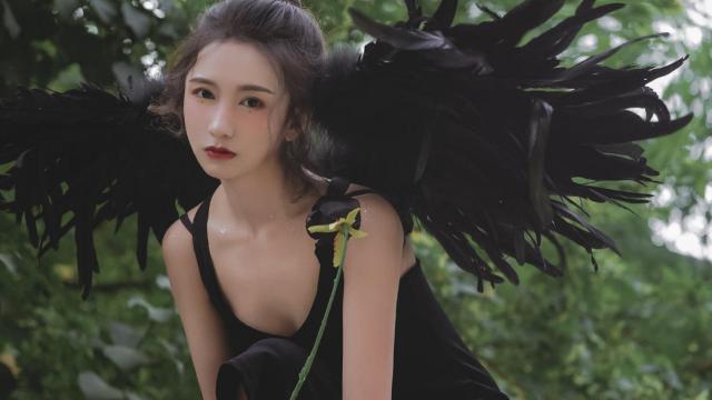 例假20多天不停怎么办(月经20多天一直不走)