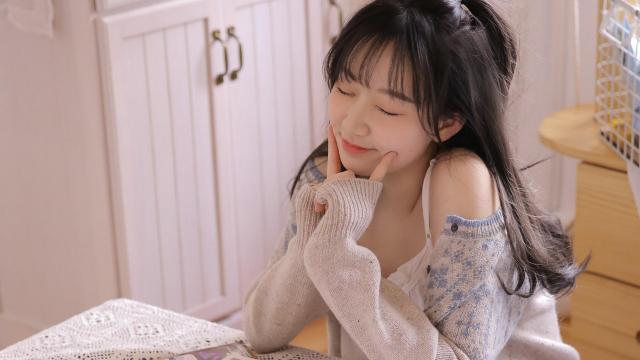 成人喝奶粉好还是纯牛奶营养好(牛奶和奶粉,哪个更有营养)