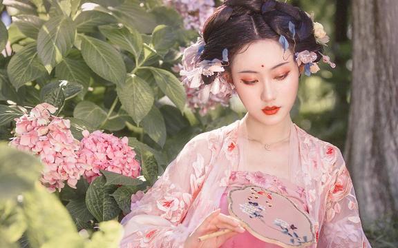 炖黑鱼怎么炖最好(五花肉炖黑鱼的做法？)