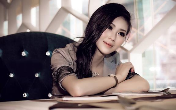 葡萄酒每天喝多少美容养颜(女的每天喝多少葡萄酒能达到美容养颜的目的呢？)