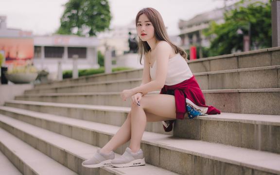 晚上喝热牛奶对胃好吗(睡前喝热牛奶有什么好处(睡前喝热牛奶有什么好处和坏处))