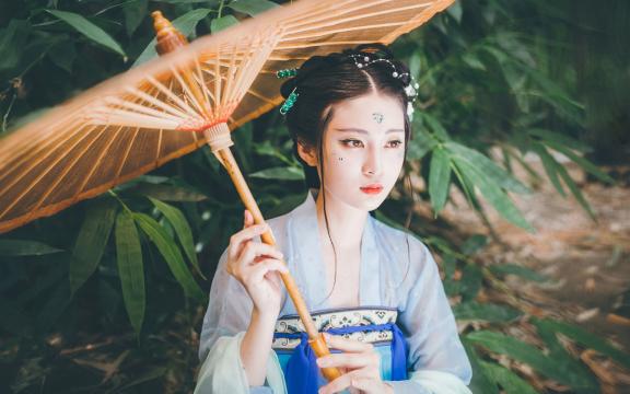 海蜇价格多少钱一箱(海蜇皮和海蜇丝价格问题？)